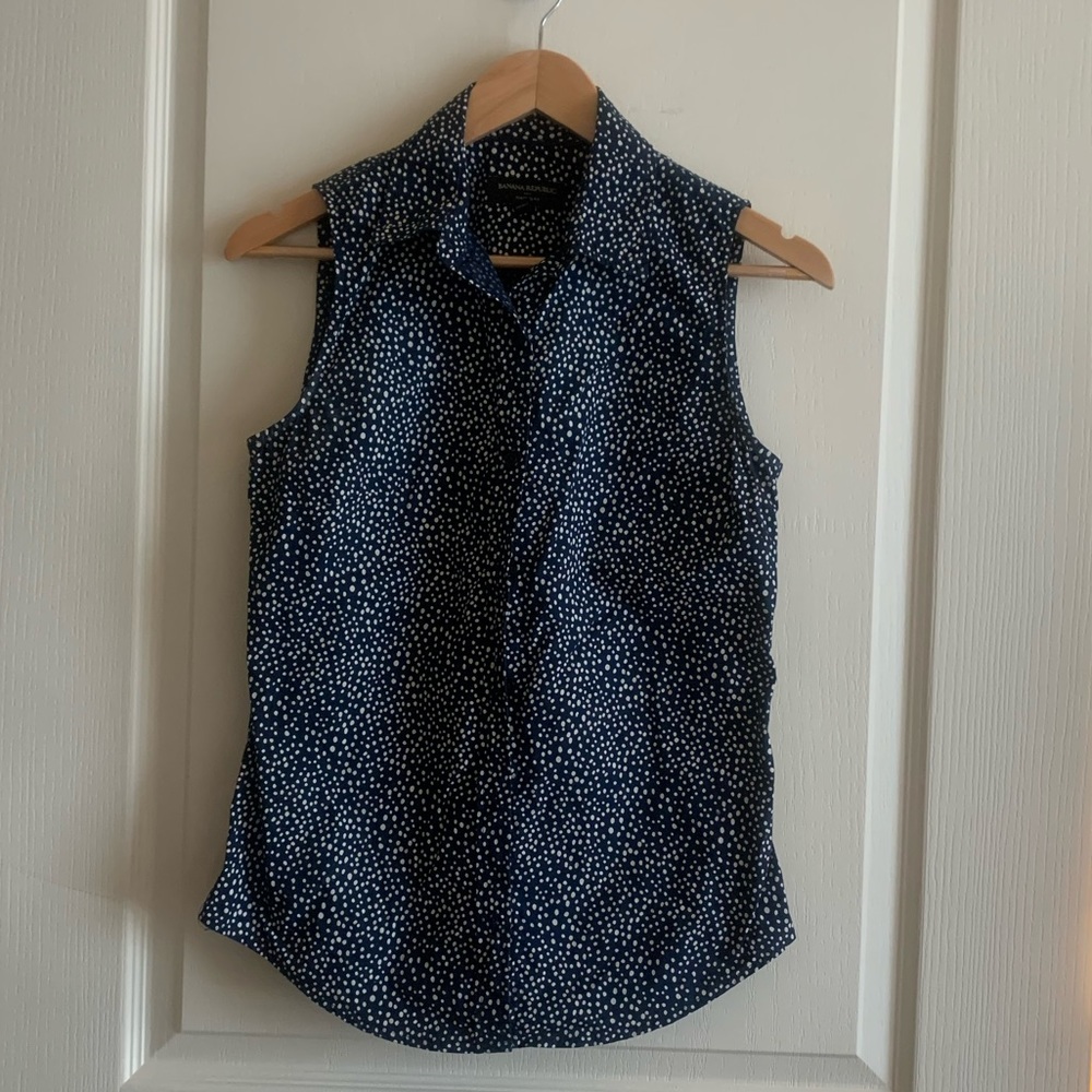 Banana Republic Riley Tailored-Fit Sleeveless Shirt